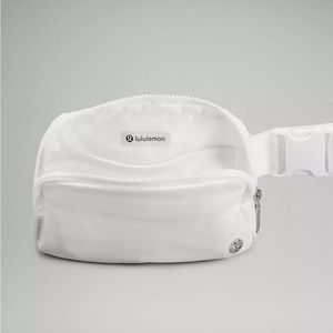 BRAND NEW Lululemon Everywhere Belt Bag 1L, White